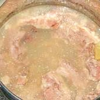 コラーゲンタップリ＾＝＾豚軟骨スープ